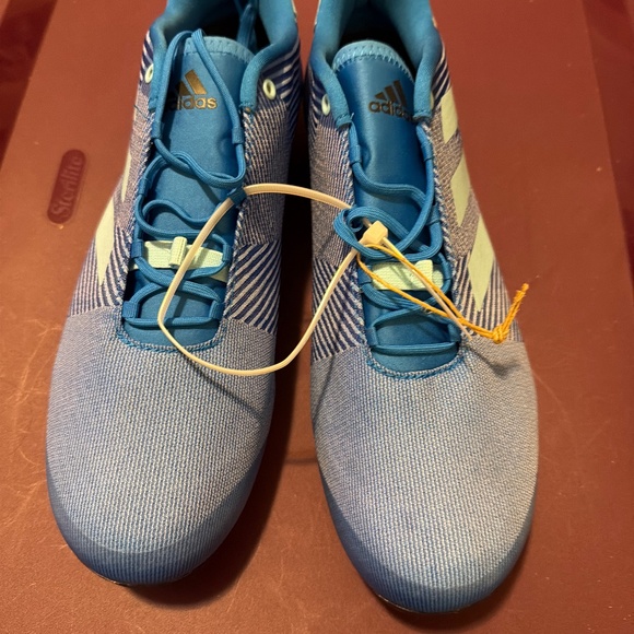 Adidas - Picture 1 of 4